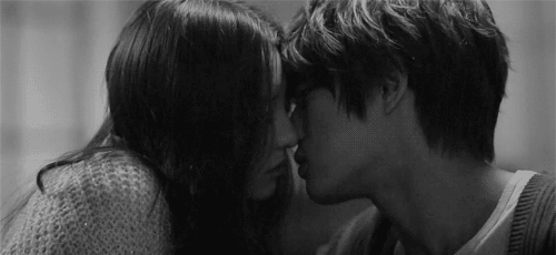 How To Use Your Tongue While Kissing How To Use Your Tongue While Kissing