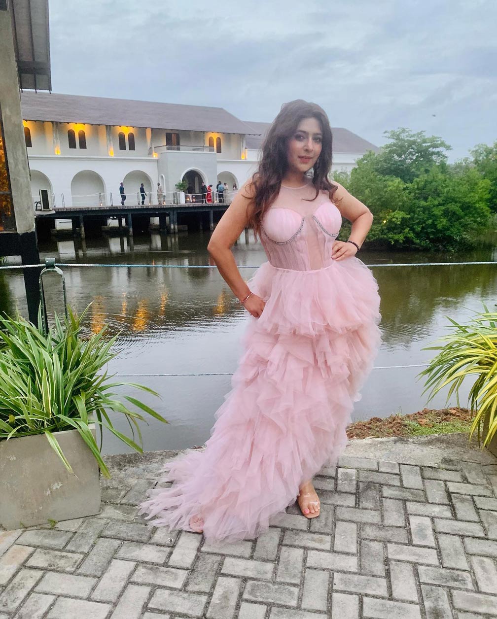 Shiny has appeared in several Ullu web series, including “Call Center” and “Riti Riwaj.” Shiny has appeared in several Ullu web series, including “Call Center” and “Riti Riwaj.”