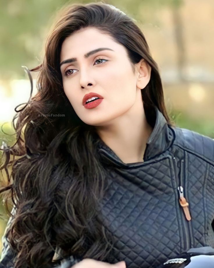 Top 20 Stunning Pakistani TV Actresses You Must Know 8 image