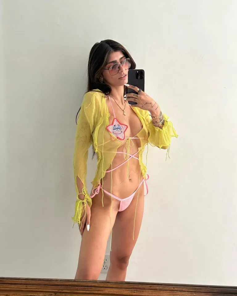 Mia Khalifa Hottest Bikini Pics – Sizzling Swimwear Looks You Can’t Miss! 7 The Barely-There String Bikini
